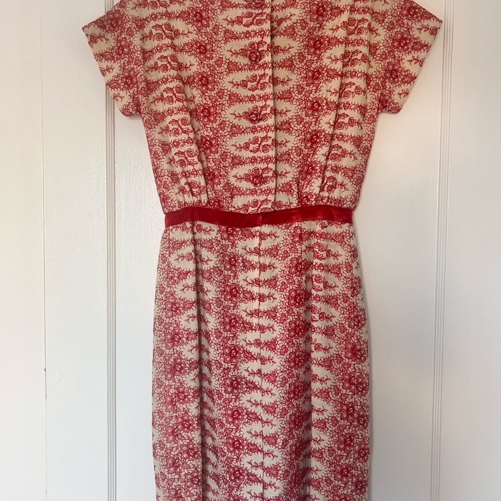 ❣️ *True Vintage* Pretty Red and Cream Embroidered Floral Dress - Picture 3 of 15